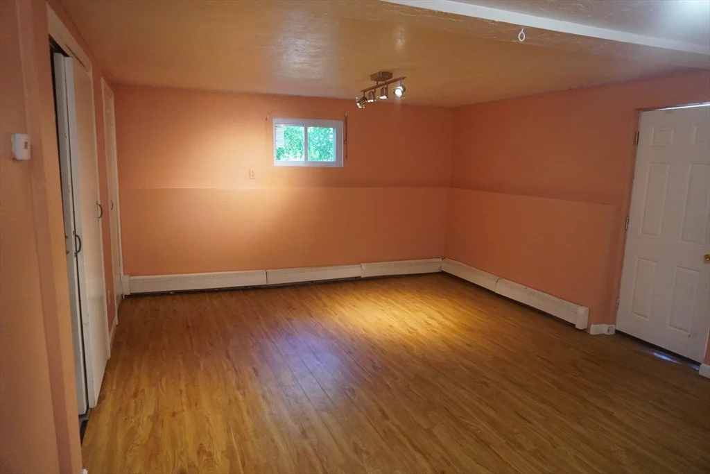 2 bed, 1 bath apartment for rent at 9 Hesper St Unit 9, Lynn — photo 17 of 20