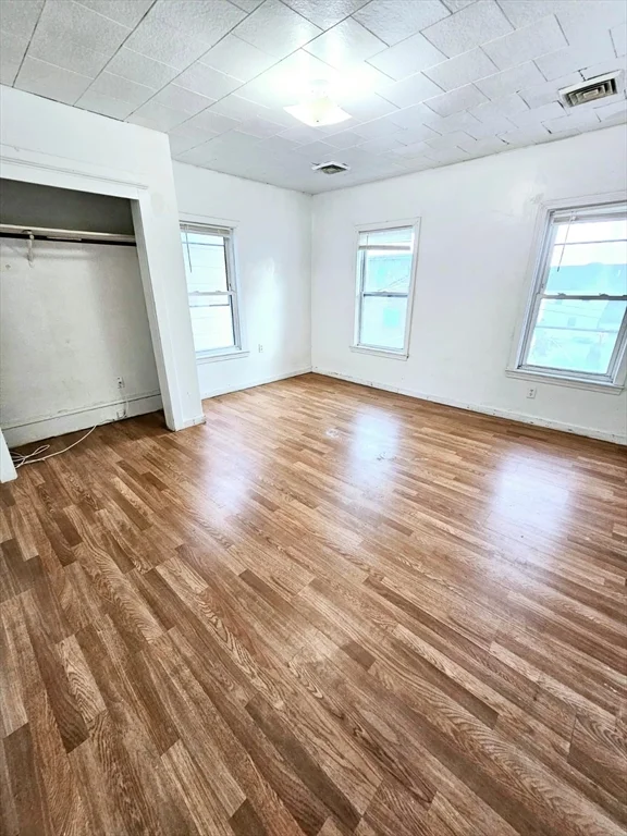 3 bed, 1 bath apartment for rent at 9 High St Unit 2, Marlborough — photo 5 of 6
