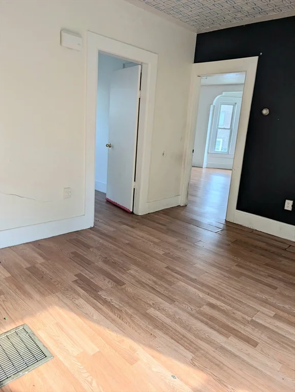3 bed, 1 bath apartment for rent at 9 High Unit 1, Marlborough — photo 2 of 6