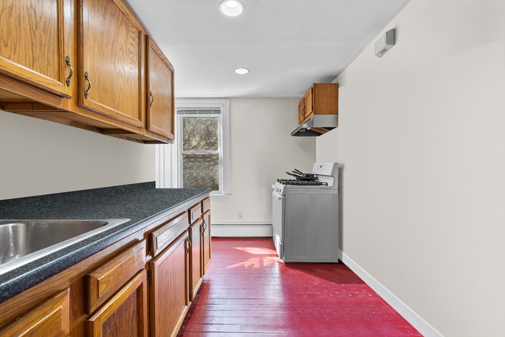 2 bed, 1 bath apartment for rent at 9 Hodges Ct Unit 1, Salem — photo 11 of 13