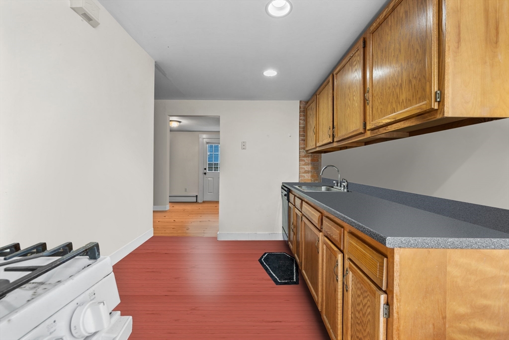 2 bed, 1 bath apartment for rent at 9 Hodges Ct Unit 1, Salem — photo 12 of 13