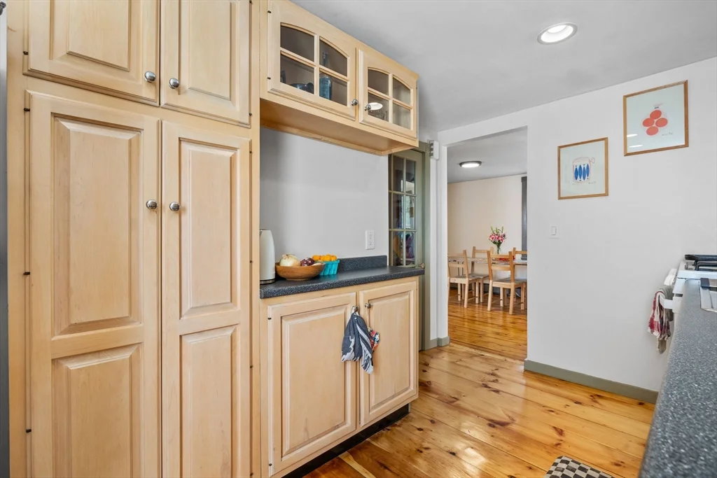 2 bed, 1 bath apartment for rent at 9 Hodges Ct Unit 2, Salem — photo 11 of 16