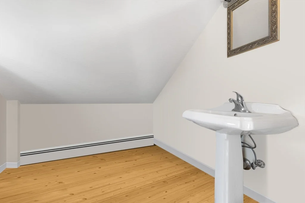1 bed, 1 bath apartment for rent at 9 Hodges Ct Unit 3, Salem — photo 11 of 12
