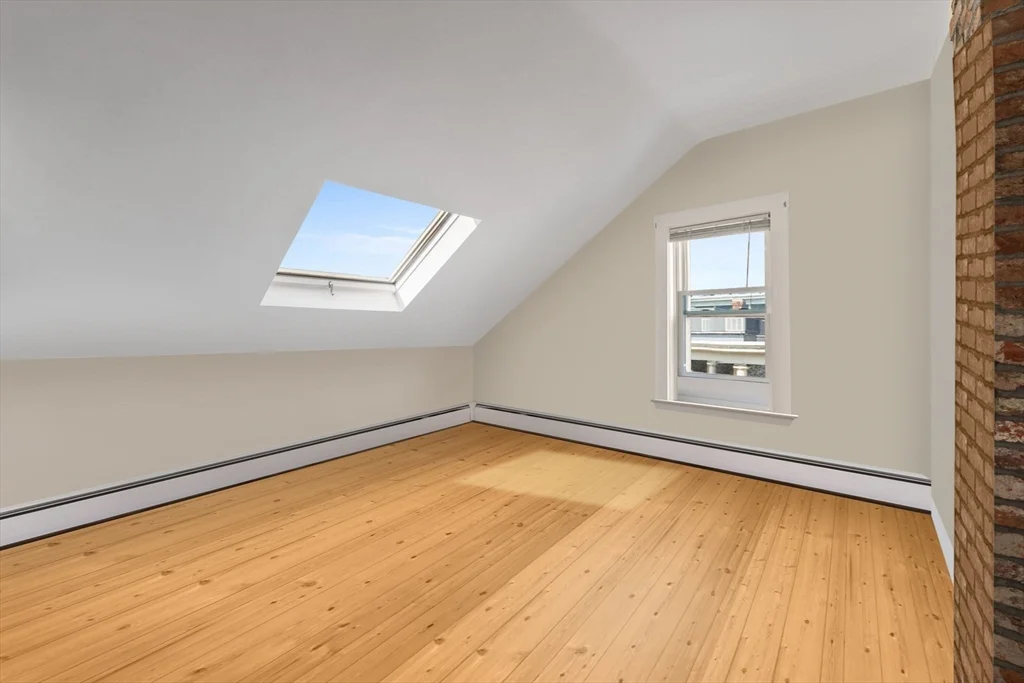 1 bed, 1 bath apartment for rent at 9 Hodges Ct Unit 3, Salem — photo 3 of 12