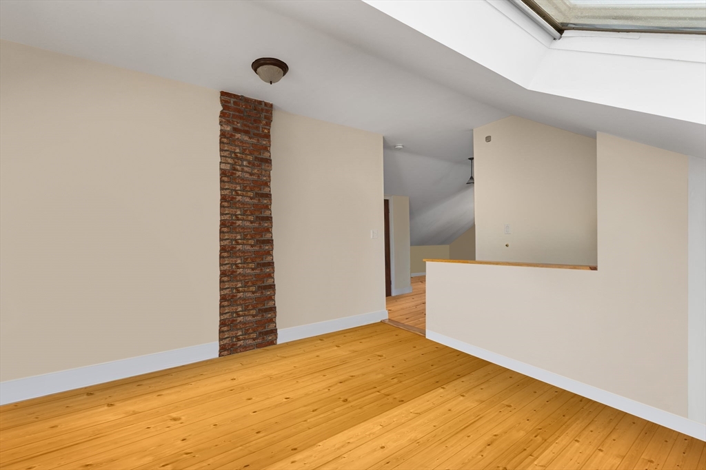 1 bed, 1 bath apartment for rent at 9 Hodges Ct Unit 3, Salem — photo 5 of 10