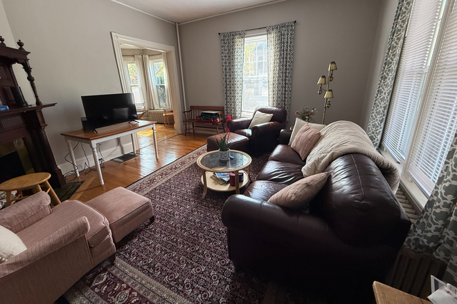 1 bed, 1 bath apartment for rent at 9 Hollis St, Newton Corner — photo 4 of 13