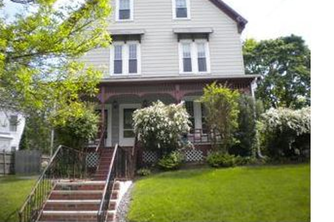 1 bed, 1 bath apartment for rent at 9 Hollis St, Newton Corner — photo 1 of 13
