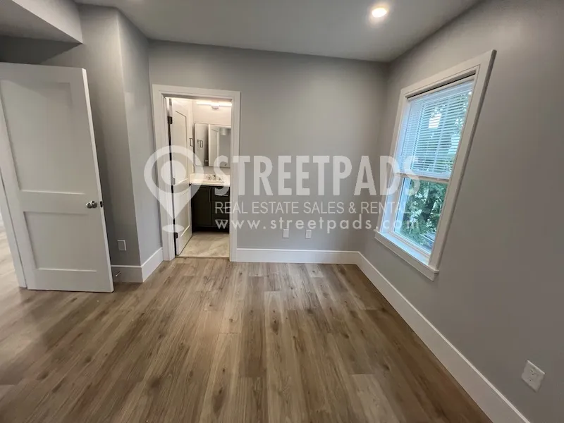 3 bed, 2 bath apartment for rent at 9 Holton St Unit 2, Allston — photo 18 of 36