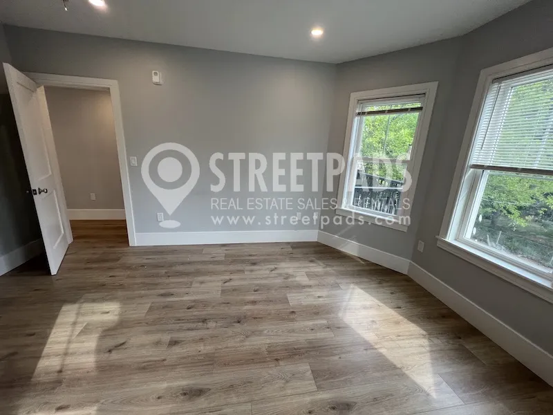 3 bed, 2 bath apartment for rent at 9 Holton St Unit 2, Allston — photo 14 of 36