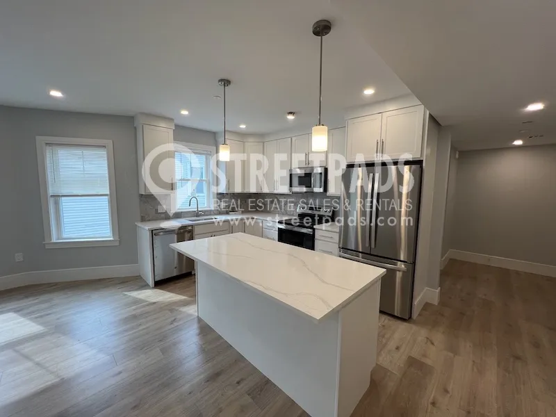 3 bed, 2 bath apartment for rent at 9 Holton St Unit 2, Allston — photo 3 of 36