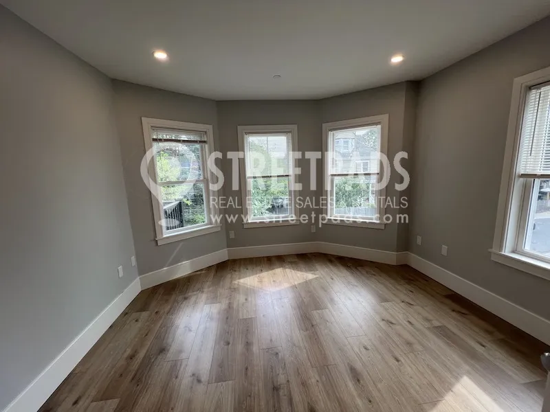 3 bed, 2 bath apartment for rent at 9 Holton St Unit 2, Allston — photo 11 of 36