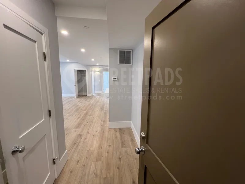3 bed, 2 bath apartment for rent at 9 Holton St Unit 3, Allston — photo 4 of 28