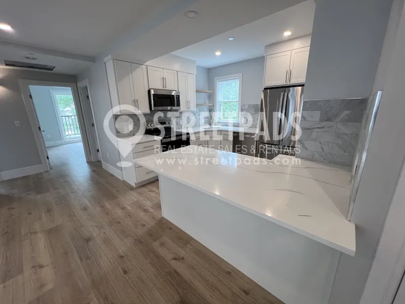 3 bed, 2 bath apartment for rent at 9 Holton St Unit 3, Allston — photo 6 of 28