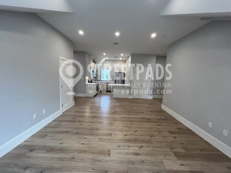 3 bed, 2 bath apartment for rent at 9 Holton St Unit 5, Allston — photo 9 of 37