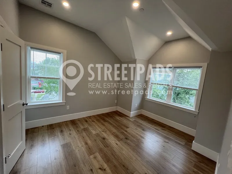 3 bed, 2 bath apartment for rent at 9 Holton St Unit 5, Allston — photo 17 of 37