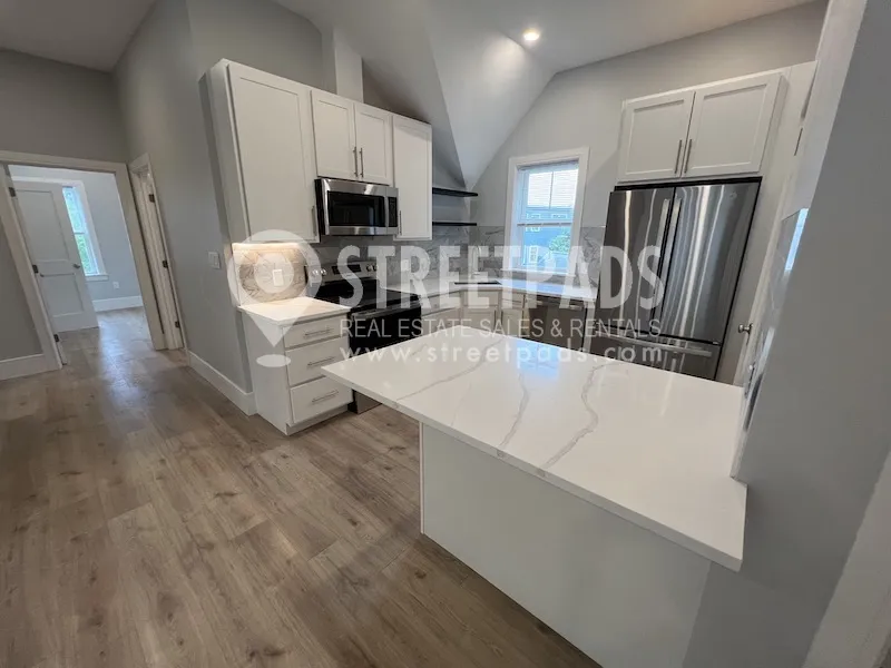 3 bed, 2 bath apartment for rent at 9 Holton St Unit 5, Allston — photo 2 of 37