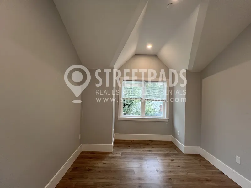 3 bed, 2 bath apartment for rent at 9 Holton St Unit 5, Allston — photo 18 of 37