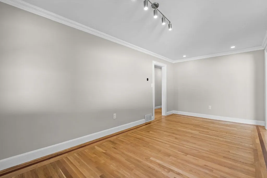 3 bed, 2 bath apartment for rent at 9 Home Ave Unit 1, Natick — photo 8 of 26