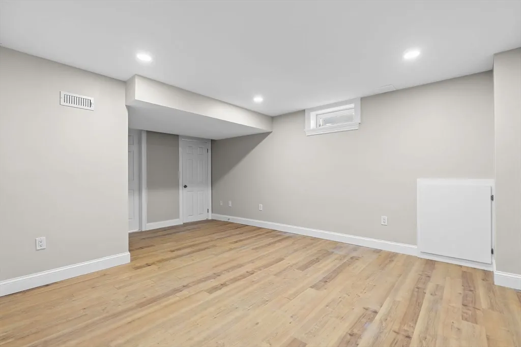 3 bed, 2 bath apartment for rent at 9 Home Ave Unit 1, Natick — photo 23 of 26