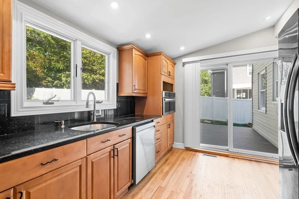 3 bed, 2 bath apartment for rent at 9 Home Ave Unit 1, Natick — photo 12 of 26