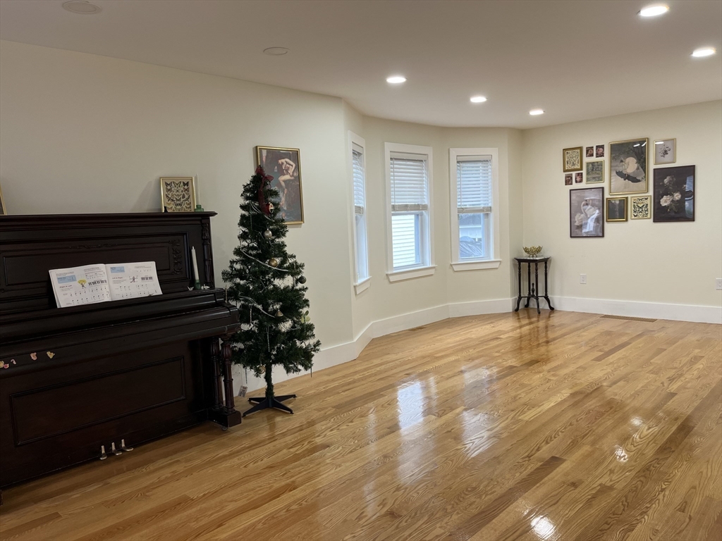 2 bed, 1 bath apartment for rent at 9 Hutchinson St Unit 1, Dorchester — photo 4 of 14
