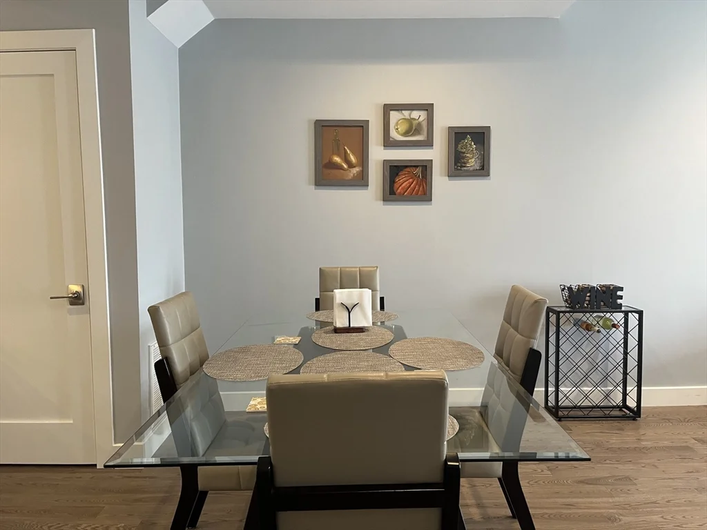 2 bed, 2 bath apartment for rent at 9 Independence Unit 205, Braintree — photo 4 of 24