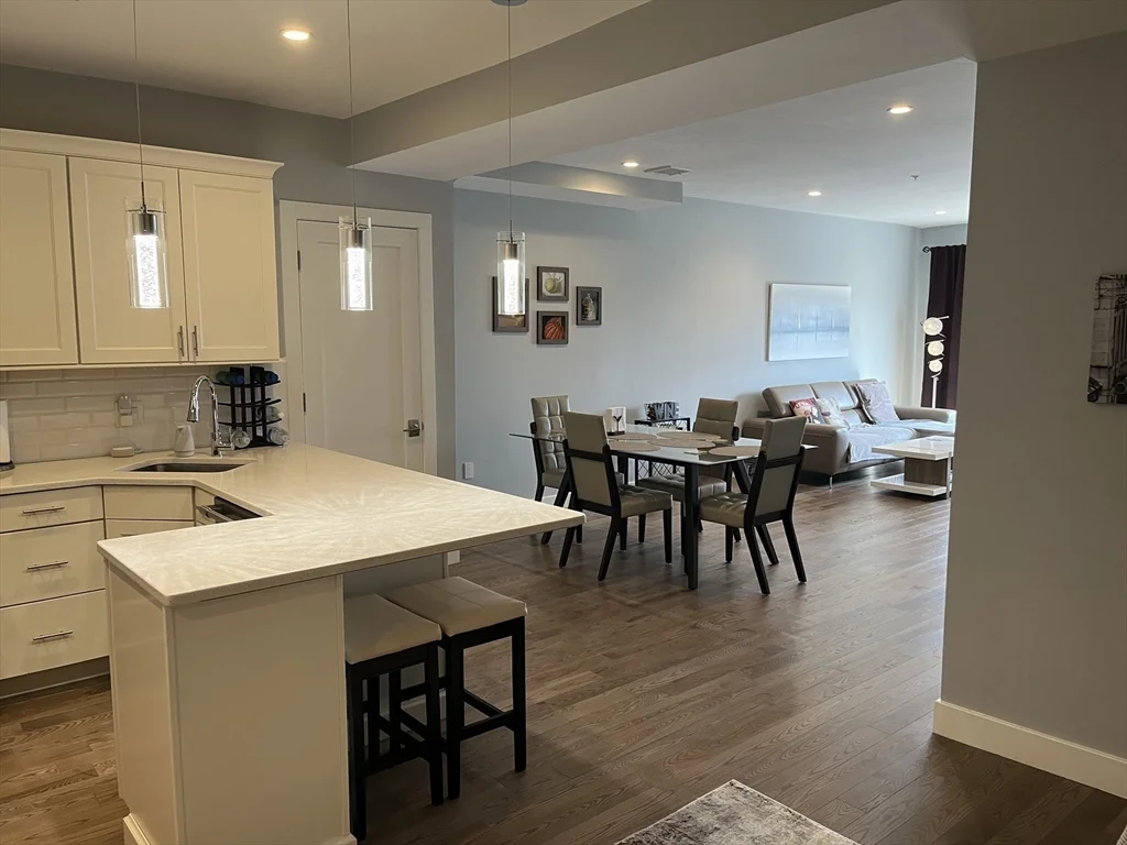 2 bed, 2 bath apartment for rent at 9 Independence Unit 205, Braintree — photo 3 of 24