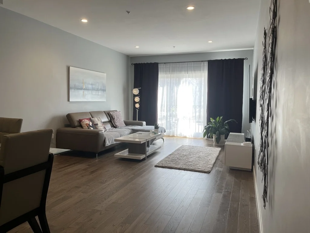 2 bed, 2 bath apartment for rent at 9 Independence Unit 205, Braintree — photo 6 of 24