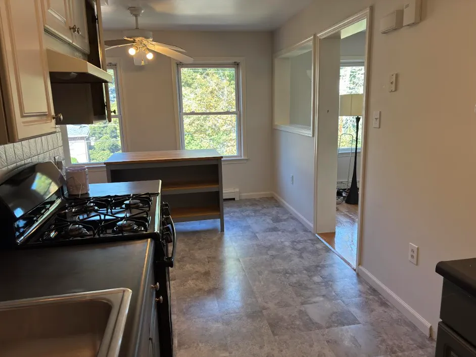 3 bed, 1 bath apartment for rent at 9 Irving St Unit 2a, West Medford — photo 11 of 21