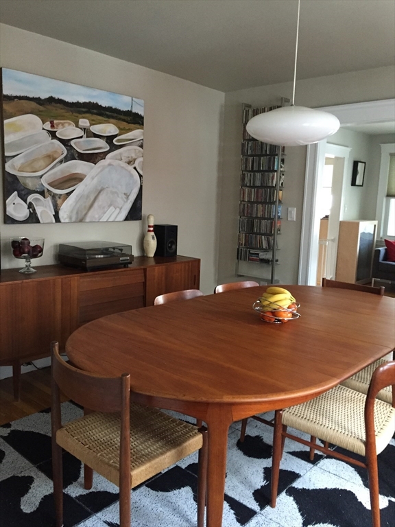 4 bed, 2 bath apartment for rent at 9 Irvington Rd Unit 9, West Somerville — photo 5 of 23