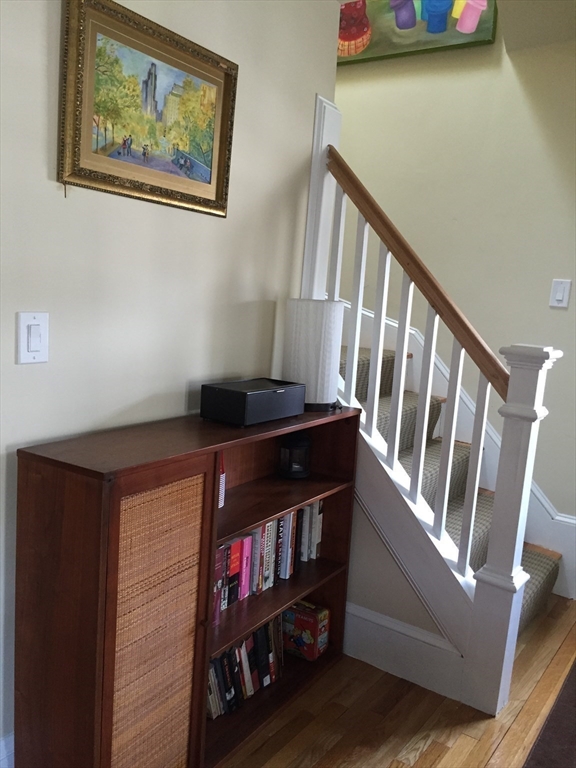 4 bed, 2 bath apartment for rent at 9 Irvington Rd Unit 9, West Somerville — photo 13 of 23