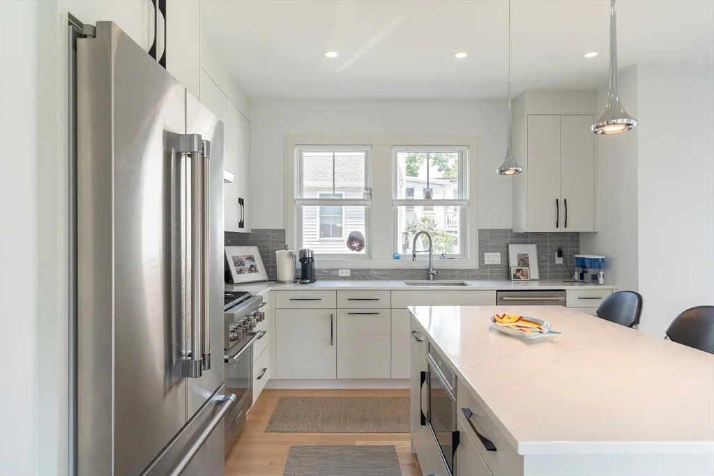3 bed, 3 bath apartment for rent at 9 Jackson Unit 9, North Cambridge — photo 11 of 33