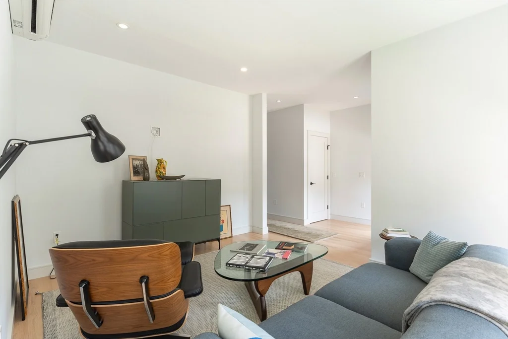 3 bed, 3 bath apartment for rent at 9 Jackson Unit 9, North Cambridge — photo 5 of 33