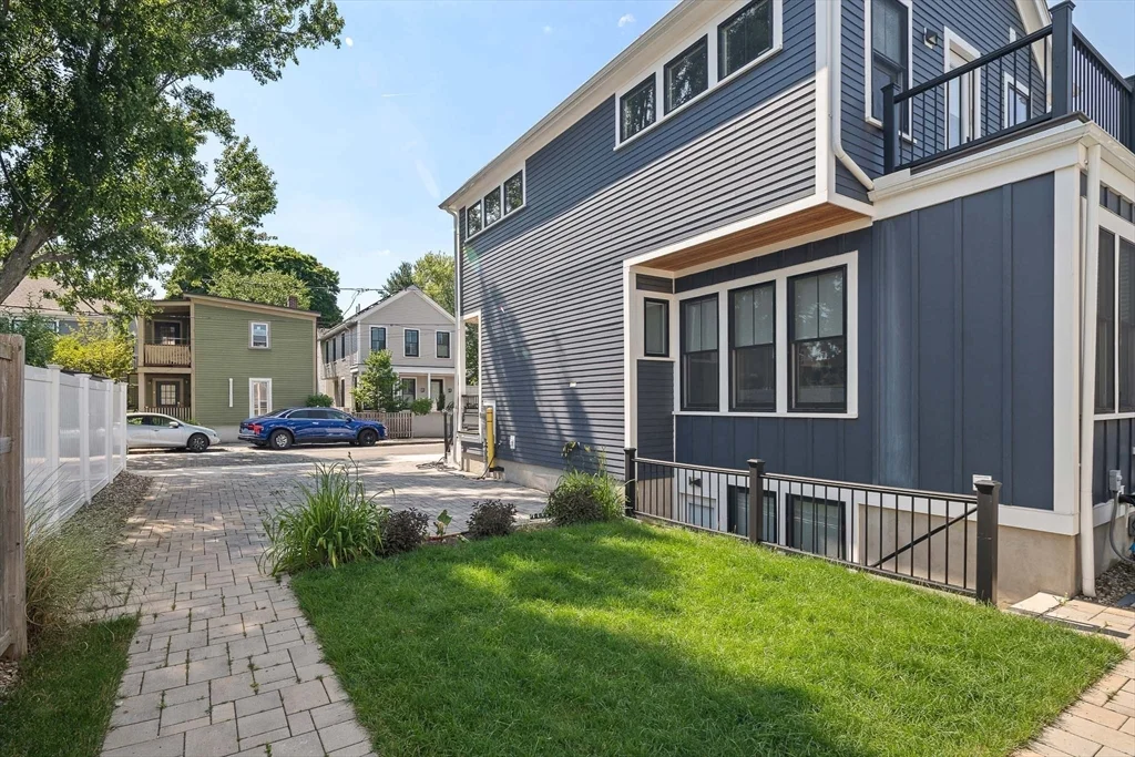 3 bed, 3 bath apartment for rent at 9 Jackson Unit 9, North Cambridge — photo 33 of 33