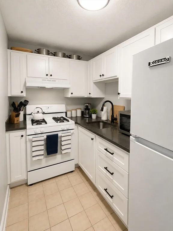 1 bed, 1 bath apartment for rent at 9 Kenmar Dr Unit 13, Billerica — photo 7 of 10