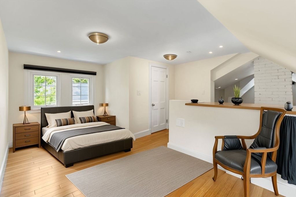 4 bed, 3 bath apartment for rent at 9 Kenway St, West Cambridge — photo 11 of 13