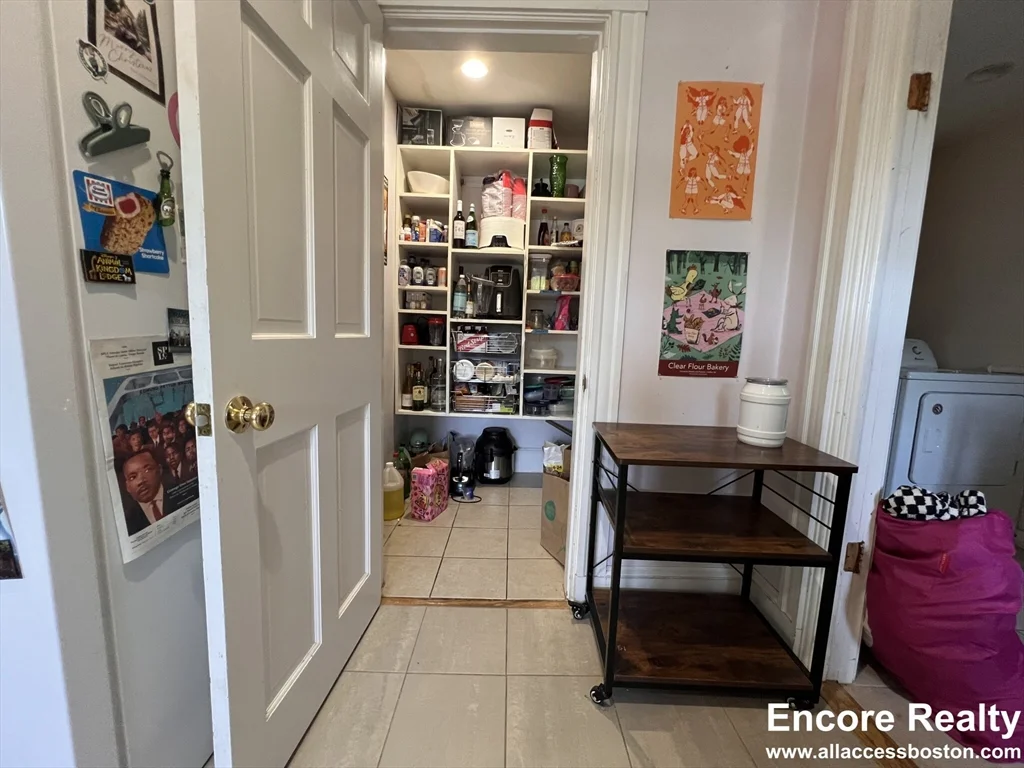4 bed, 3 bath apartment for rent at 9 Kenwood St Unit 1, North Brookline — photo 12 of 25