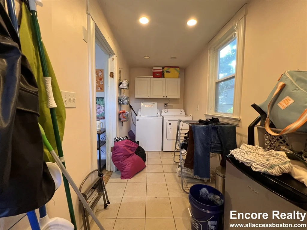 4 bed, 3 bath apartment for rent at 9 Kenwood St Unit 1, North Brookline — photo 13 of 25