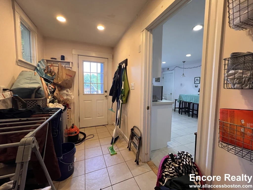 4 bed, 3 bath apartment for rent at 9 Kenwood St Unit 1, North Brookline — photo 14 of 25