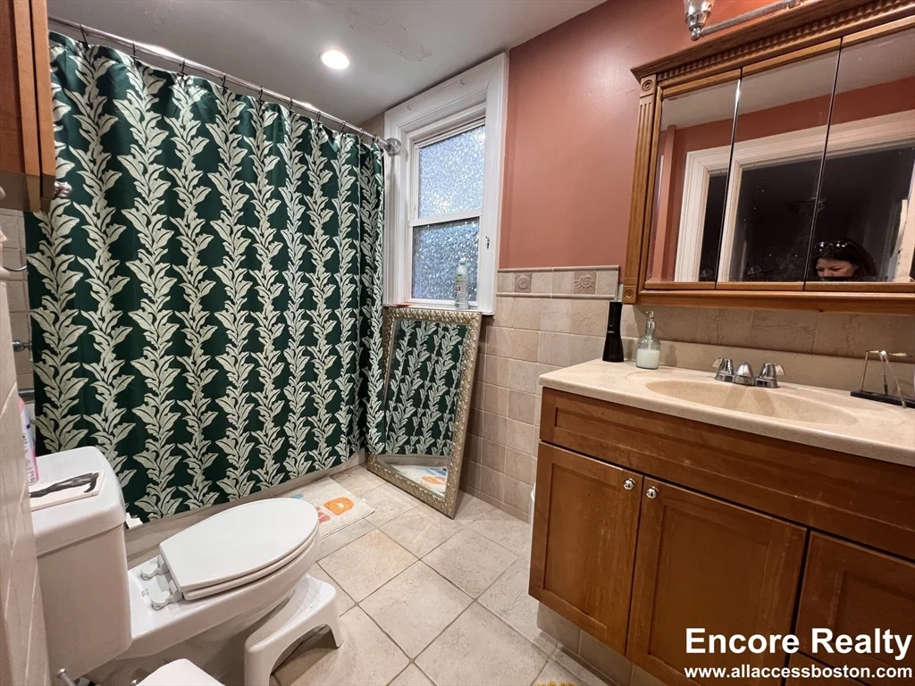 4 bed, 3 bath apartment for rent at 9 Kenwood St Unit 1, North Brookline — photo 25 of 25