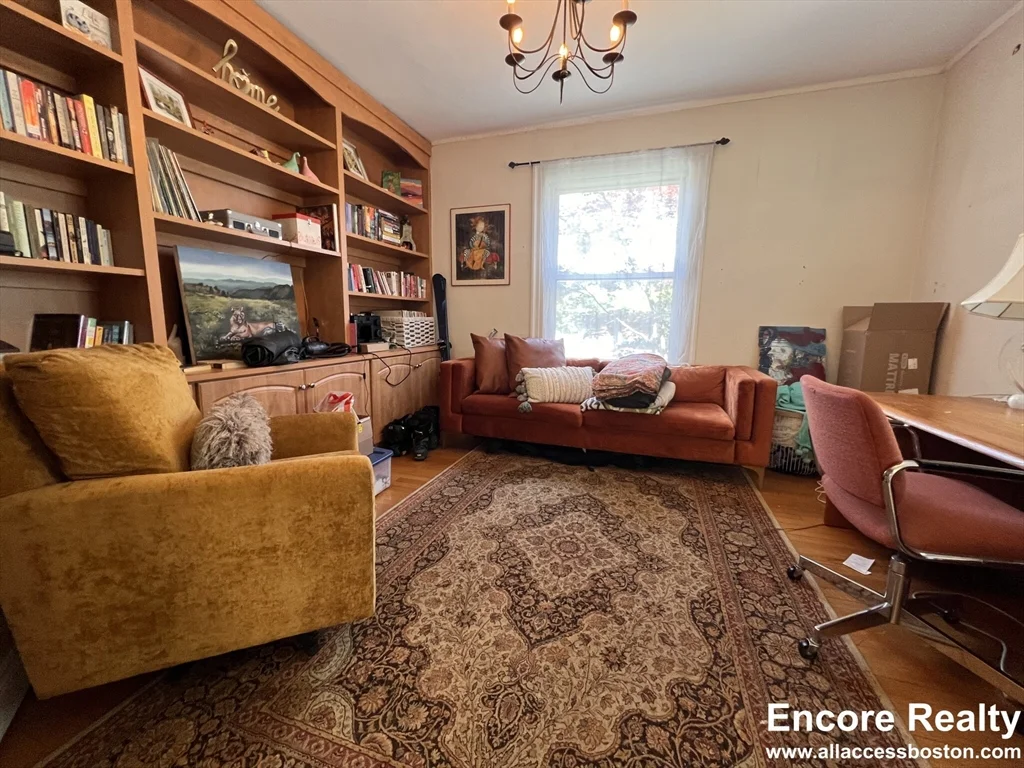 4 bed, 3 bath apartment for rent at 9 Kenwood St Unit 1, North Brookline — photo 2 of 25