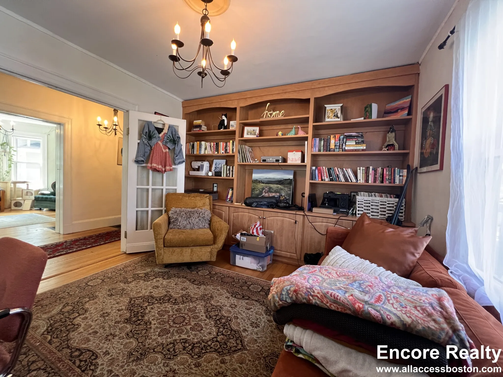4.5 bed, 3.5 bath apartment for rent at 9 Kenwood St Unit 9-1, North Brookline — photo 4 of 41