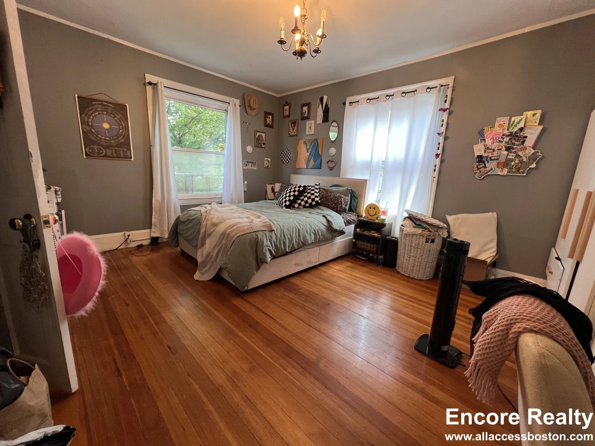 4.5 bed, 3.5 bath apartment for rent at 9 Kenwood St Unit 9-1, North Brookline — photo 26 of 41