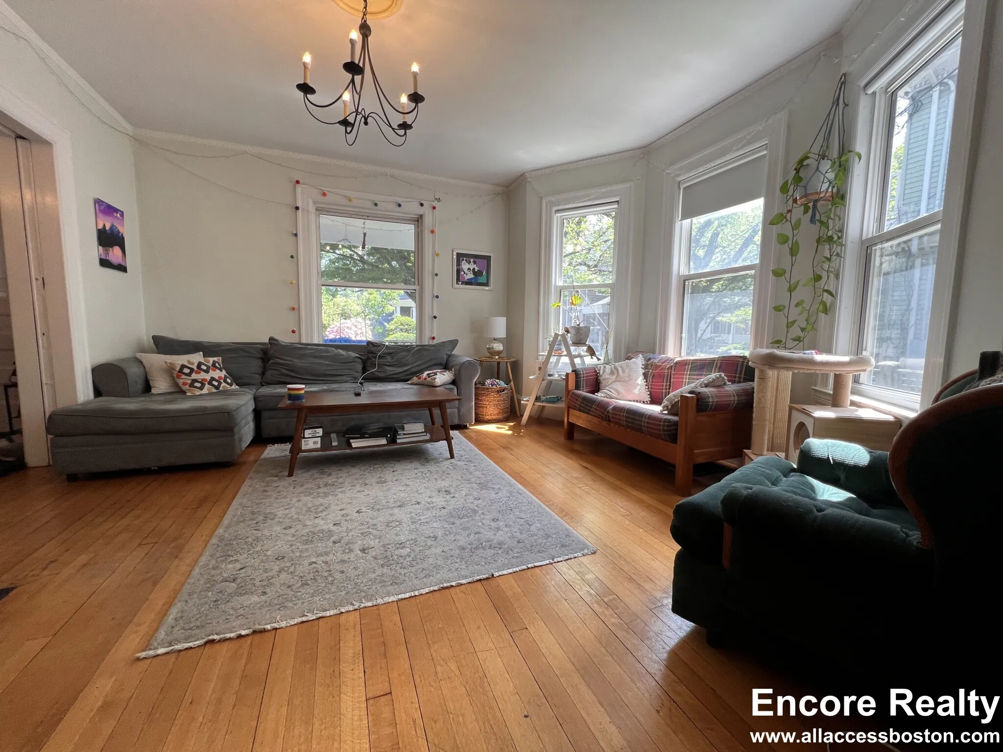 4.5 bed, 3.5 bath apartment for rent at 9 Kenwood St Unit 9-1, North Brookline — photo 7 of 41
