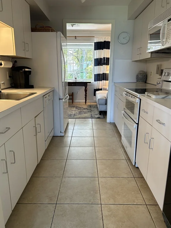 2 bed, 2 bath apartment for rent at 9 Ketch Ln Unit 9, Marina Bay — photo 31 of 42