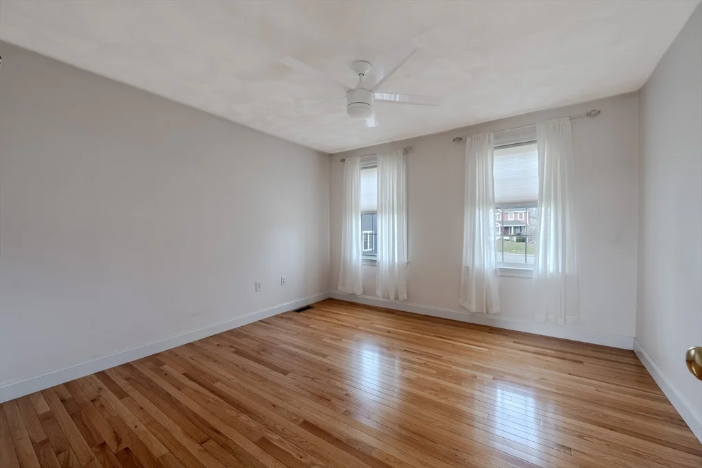 4 bed, 2 bath apartment for rent at 9 Kettle Way, Dracut — photo 17 of 19