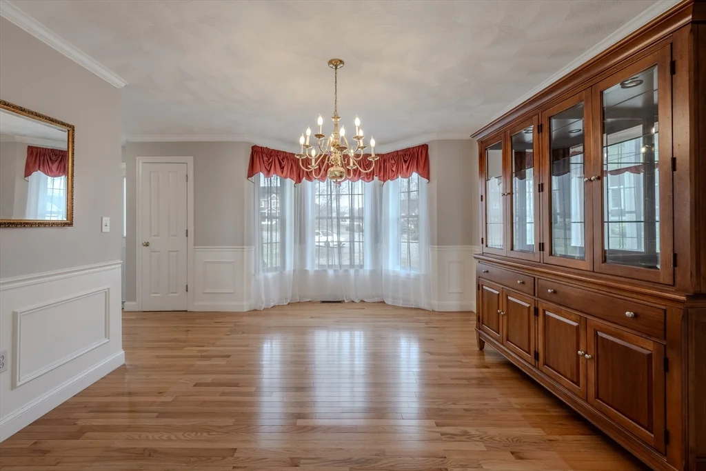4 bed, 2 bath apartment for rent at 9 Kettle Way, Dracut — photo 4 of 19