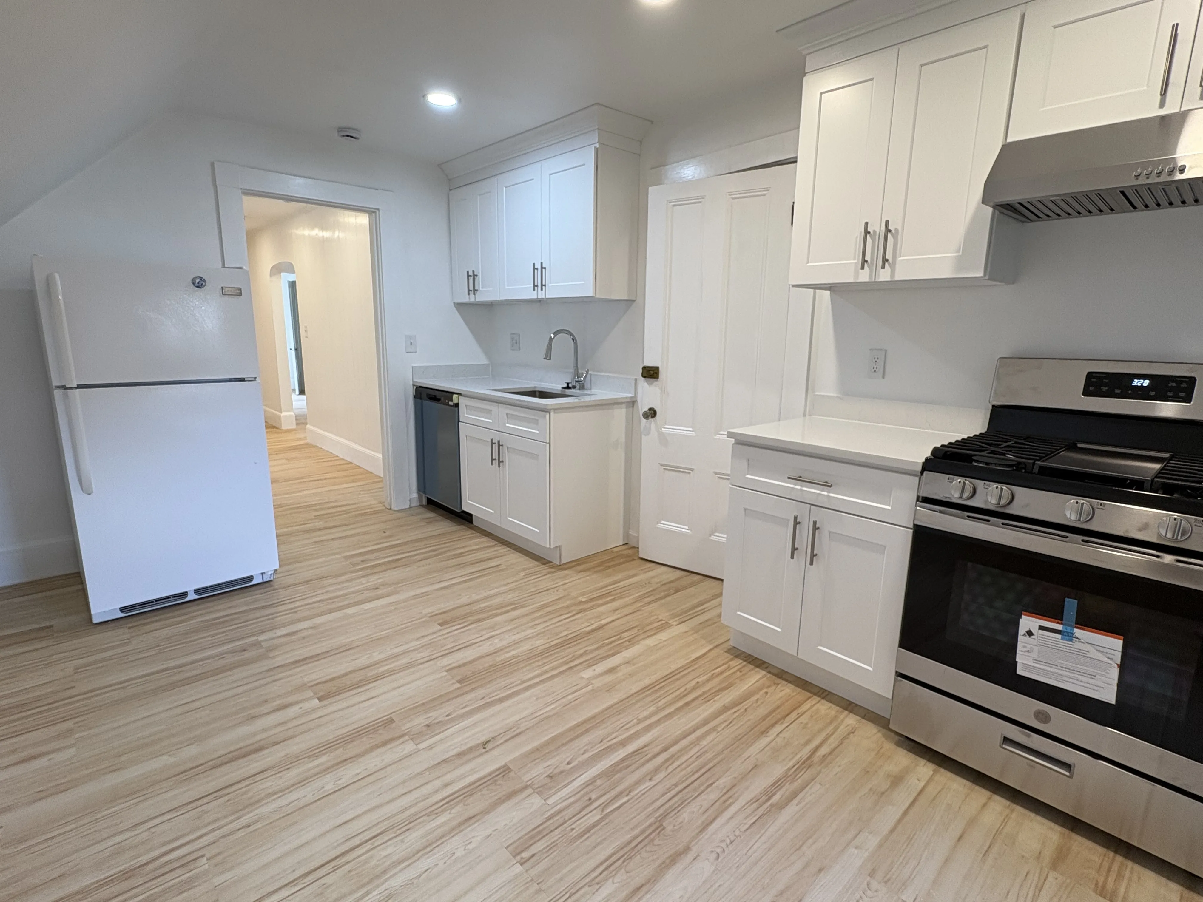 1 bed, 1 bath apartment for rent at 9 Knapp St Unit 3, Ward Two — photo 1 of 15