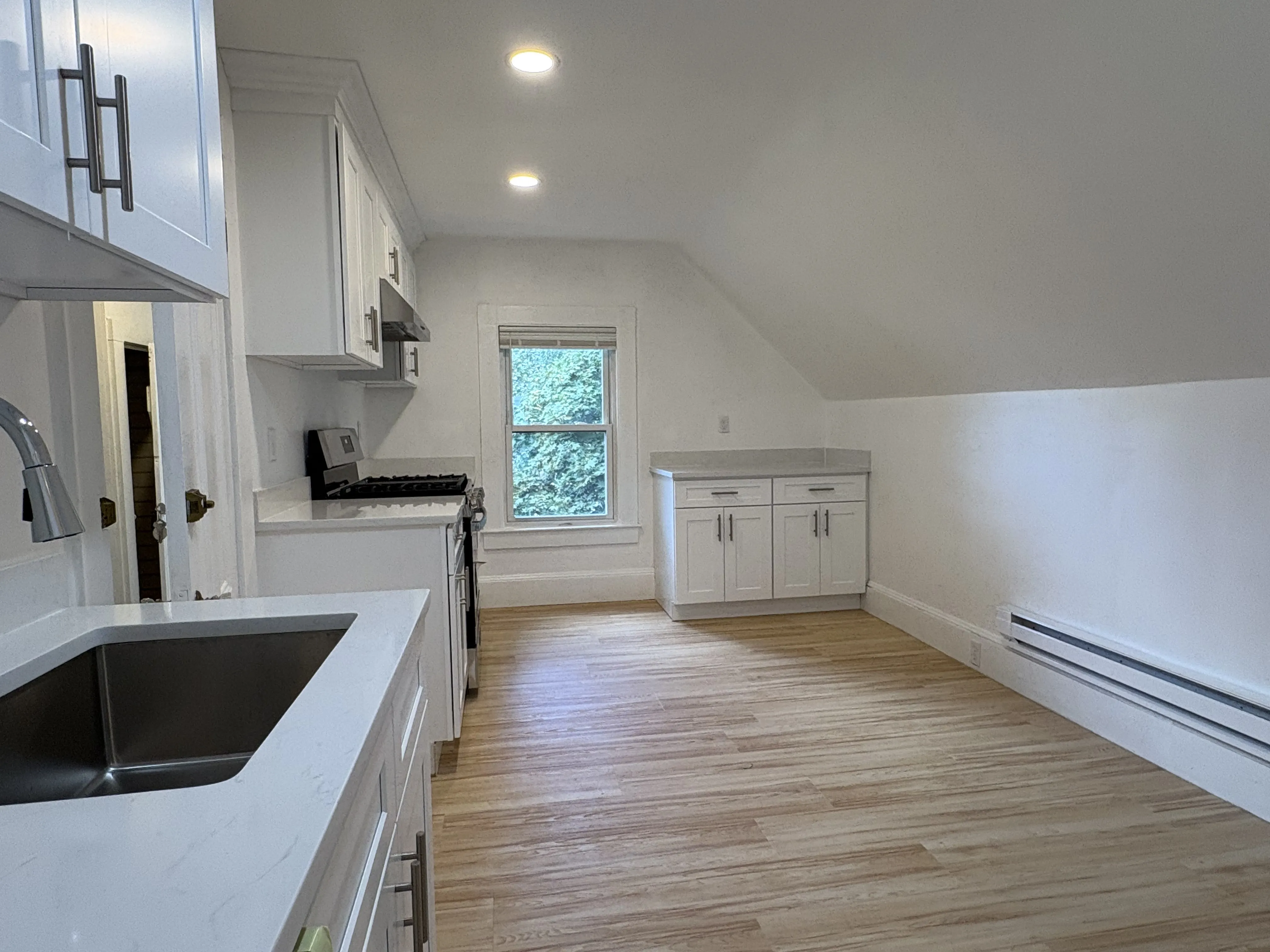 1 bed, 1 bath apartment for rent at 9 Knapp St Unit 3, Ward Two — photo 3 of 15