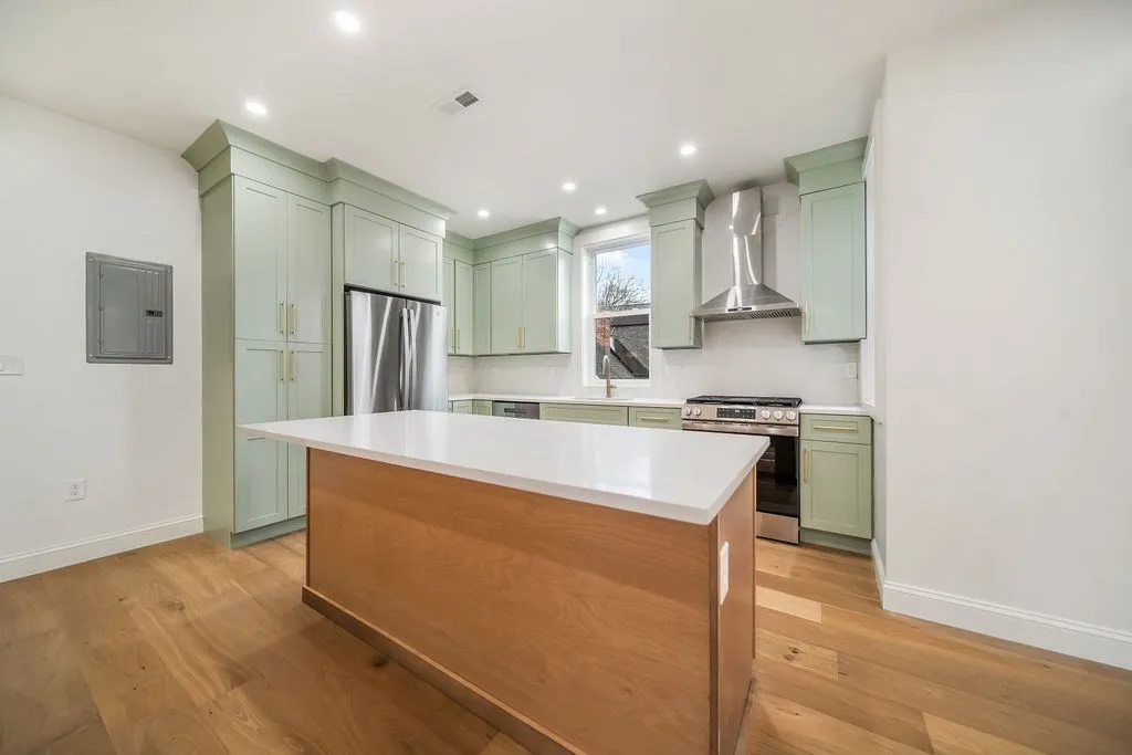 4 bed, 2 bath apartment for rent at 9 Knollin St Unit 2, Malden — photo 1 of 23